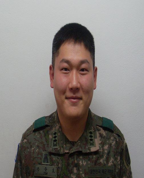손 준 호
육군2공병여단 선공대대·대위