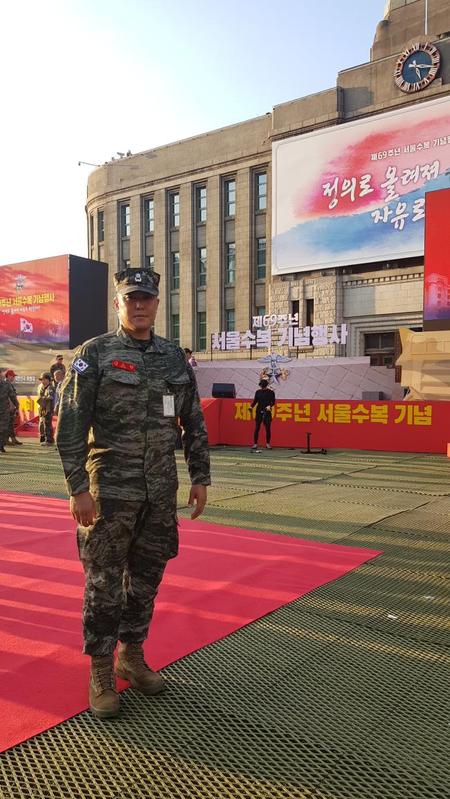 경기도 화성시 한 육교에서 추락한 시민을 구한 해병대사령부 김도형 소령.  해병대 제공.
