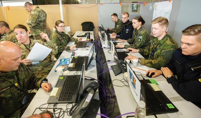 핀란드에서 실시된 ‘Bold Quest 2019’ 훈련에서는 미국 등 모든 미션 파트너가 사용할 수 있는 공통 언어 명령 및 제어 정보 운영 체제인 미션 파트너 환경이 지원됐다. 사진 = 핀란드 국방부 홈페이지
