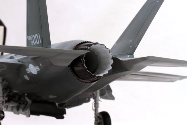 싱글 엔진이 잘 구현된 모습.