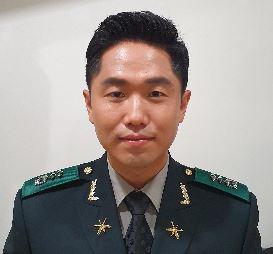 강 성 민 
육군25사단 왕포포병대대·대위