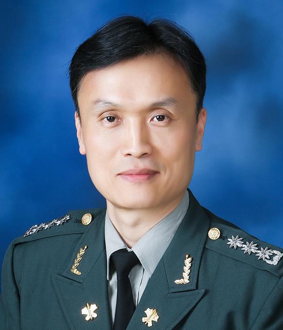 한 창 희 육군사관학교 AI R&D센터장·대령