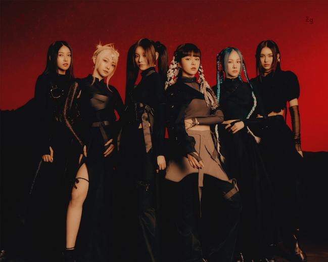 오는 25일 세 번째 싱글 ‘라스트 멜로디(LAST MELODY)’를 발매하는 걸그룹 ‘에버글로우(EVERGLOW)’.  사진=위에화엔터테인먼트