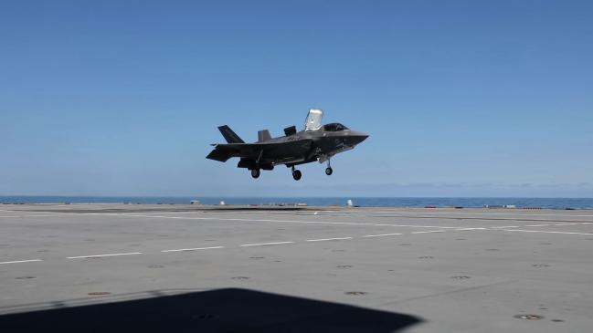 한국형경항공모함 탑재 수직이착륙기로 유력하게 거론되고 있는 F-35B.  국방NEWS 유튜브 군금해 화면 캡처