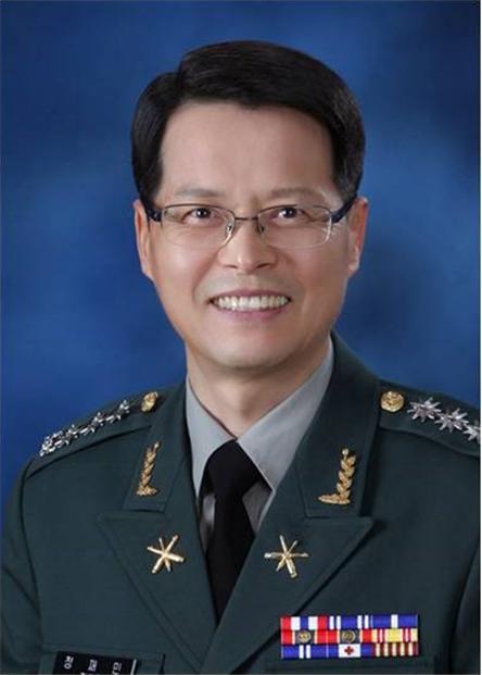 정 재 민 육군사관학교 국어교수·대령