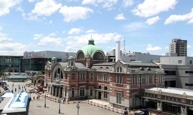 (구)서울역 전경. 서울 수복 당시 광장을 사이에 두고 치열한 시가전이 벌어졌다.
