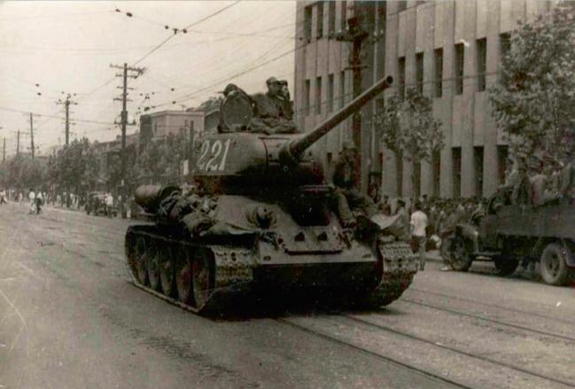 북한군의 T-34-85전차.  출처=RG242, National Archives
