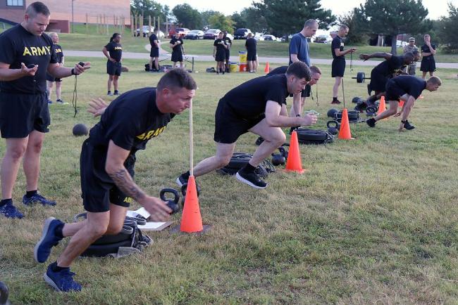 기본 전투 훈련과 병행하는 체력테스트는 미군이 가장 중요하게 관리해온 교육훈련 과제다. 사진은 25m 달리기 평가 모습.  필자 제공