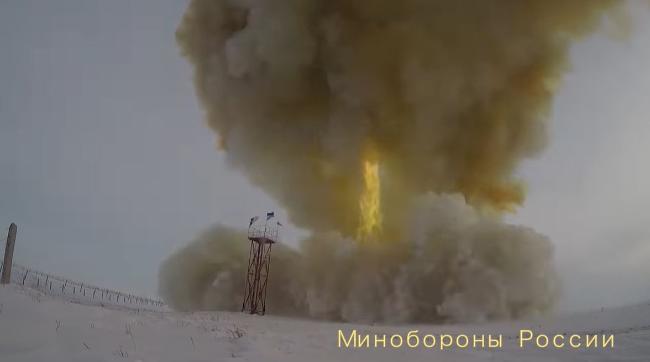 러시아 국방부가 공개한 극초음속 ICBM 아방가르드의 시험 발사 모습. 사진 = 러시아 국방부 영상 캡처
