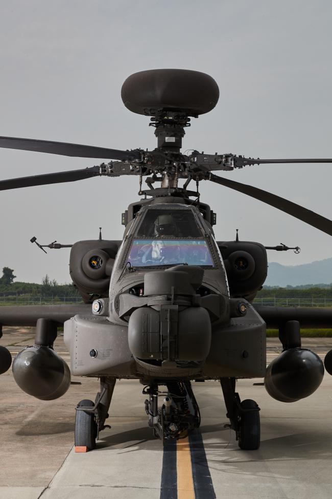  ݷ ڶϴ AH-64E ġ   ¸ ˳ ִ.    ձ ü ݰ 8 ̳ ǥ 1000 Ž  ִ պ ̴.