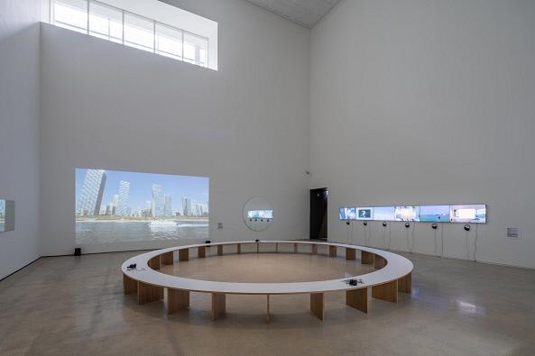 ‘우리 집에서, 워치 앤 칠’ 전시 전경.  MMCA 제공