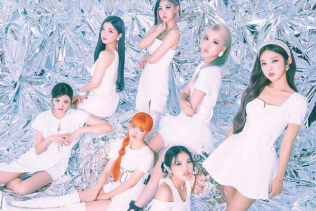 트라이비는 12일 오후 6시 온라인 음원사이트를 통해 첫 번째 미니앨범 ‘VENI VIDI VICI(베니 비디 비치)’를 발매했다. 사진은 트라이비 미니 1집 앨범 커버 이미지.  사진=티알엔터테인먼트