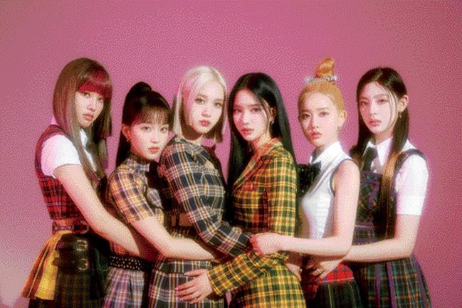 왼쪽부터 스테이씨의 윤, 수민, 재이, 아이사, 시은, 세은. 

 사진=하이업엔터테인먼트