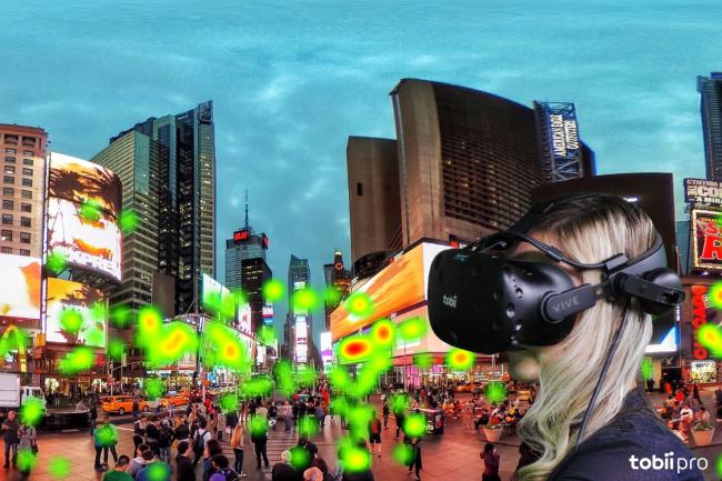 기업들은 360도 VR 헤드셋을 쓴 사람의 시선이 머무는 곳을 통해 관심사를 찾아낸다.  사진=토비프로