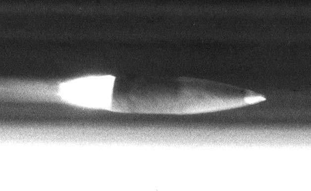 항력 감소장치(Base Bleed)가 달린 포탄의 비행 모습. 사진=국방과학연구소