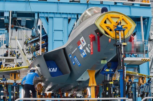 하중보정시험 중인 시제 3호기.