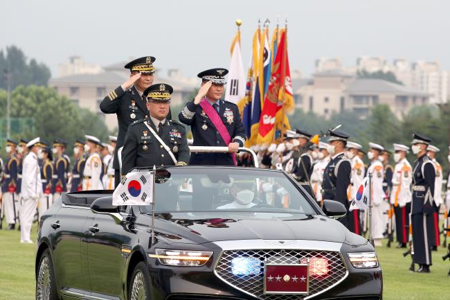 5ÀÏ ¼¿ï ¿ë»ê±¸ ÇÕÂü ¿¬º´Àå¿¡¼ ¿¸° Á¦42¡¤43´ë ÇÕÂüÀÇÀå ÀÌ¡¤ÃëÀӽĿ¡¼ ½ÅÀÓ ±è½Â°â ÀÇÀå°ú ÀüÀÓ ¿øÀÎö ÀÇÀåÀÌ ¿º´À» Çϰí ÀÖ´Ù. ¾çµ¿¿í ±âÀÚ