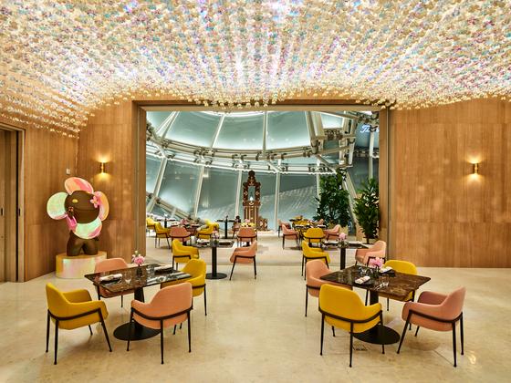 루이비통이 플래그십 스토어 안에 오픈한 팝업 레스토랑 ‘피에르 상 앳 루이비통’
