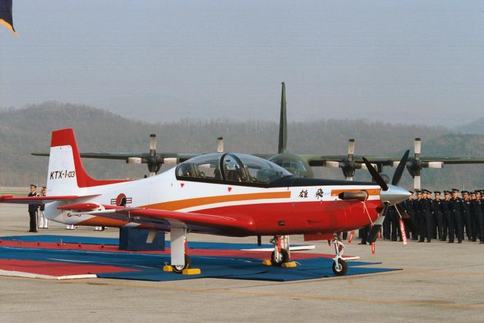 국방과학연구소가 항공 분야에서 이뤄낸 첫 성과라고 할 수 있는 KT-1 웅비 기본훈련기.  국방일보DB
