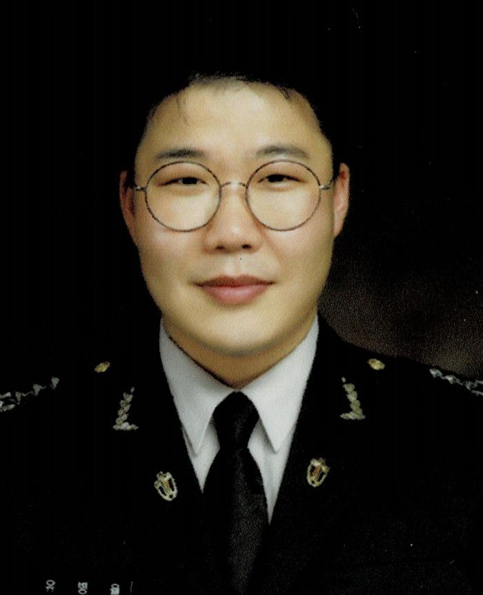 유병율 육군 8군단 산악여단 신부 대위