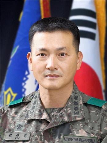김성진 대령. 육군본부 정책실 방산협력지원과