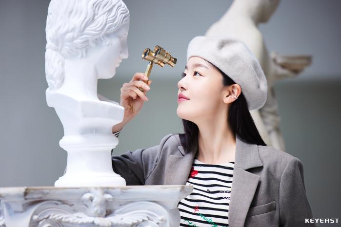 탤런트 한선화. 사진=키이스트
