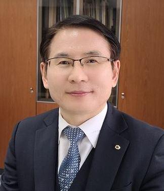 김성수 예비역 육군대령. KDB산업은행 비상계획관