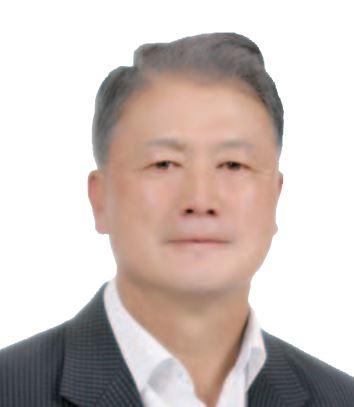 필자 신종태 한국군사문제연구원 객원연구위원은 2010년 국내 최초로 군사학 박사학위를 충남대에서 취득했다. 세계 60여 개국을 직접 답사해 『세계의 전적지를 찾아서』를 냈다.