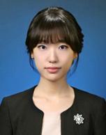 필자 권정윤은 서울대학교 소비자학과에서 학·석·박사 학위를 마치고 현재 서울대학교 소비트렌드분석센터 연구위원으로 재직 중이다. 『트렌드코리아』 시리즈의 공저자로 참여하고 있다