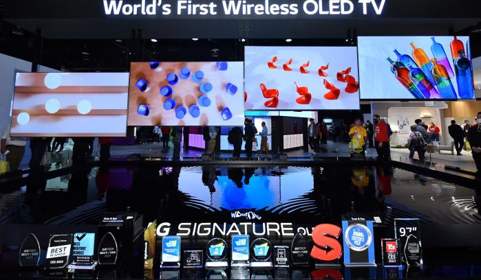 지난 1월 미국 라스베이거스에서 열린 세계 최대 가전·IT 전시회 CES 2023에 전시된 LG전자 올레드 TV 모습. 연합뉴스