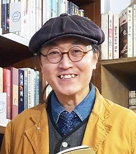 윤성근 '이상한 나라의 헌책방' 대표