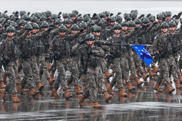 워리어플랫폼을 착용한 보병대대 장병들.