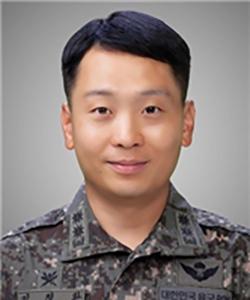 김정환 국방부 인적자원개발과 대령(진)