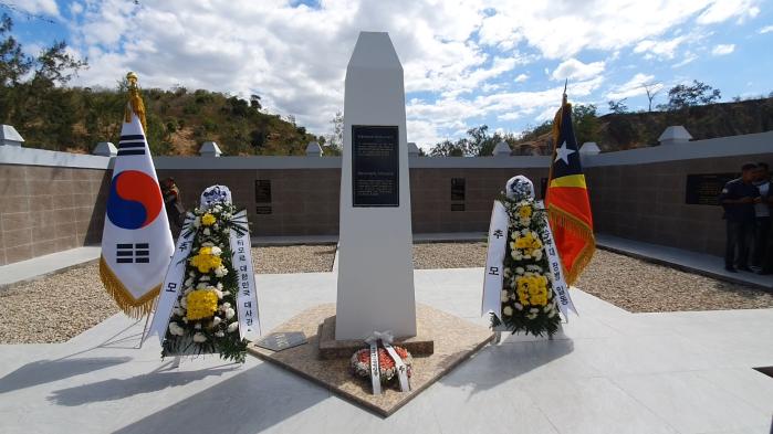 2022년 8월 4일 동티모르를 찾은 상록수부대 순직 장병 유가족이 참석한 가운데 열린 에카트강 추모공원 준공식 현장.