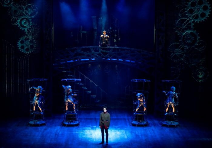 뮤지컬 ‘프랑켄슈타인’의 한 장면. 제공=EMK뮤지컬컴퍼니