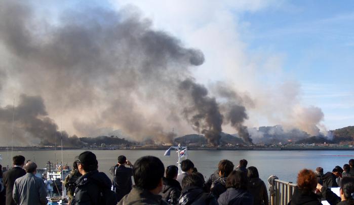 2010년 11월 23일 북한군이 기습 발사한 포탄 수십 발이 연평도 곳곳에 날아들었다. 이날 발생한 연평도 포격전은 대한민국 해병대의 승리로 마무리됐지만, 장병과 주민 등이 숨지거나 다치는 등 큰 피해를 입었다.