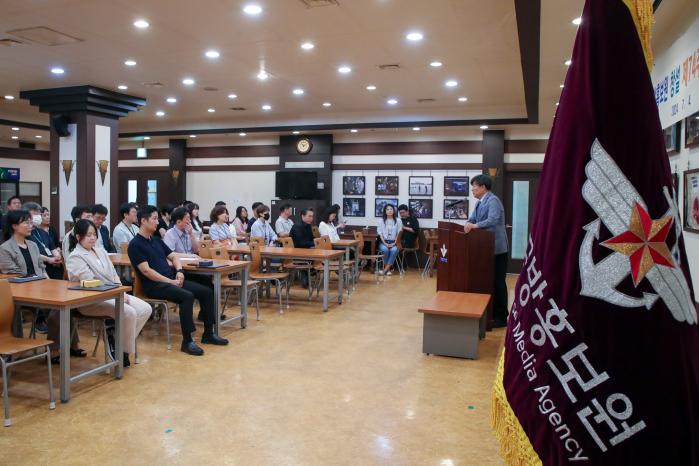 4일 오전 서울 용산구 국방홍보원에서 열린 ‘국방홍보원 창설 제74주년 기념식’에서 채일 원장이 기념사를 하고 있다. 한재호 기자