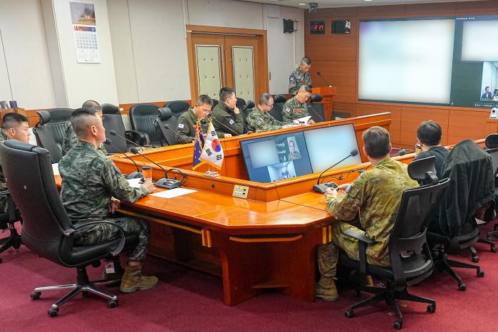 19일 해병대사령부에서 ‘한국 해병대·호주 육군 참모회의’가 화상으로 진행되고 있다. 해병대 제공