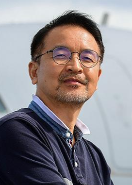 이주형 기자는 1995년 국방일보에 입사해 10여 회에 걸쳐 해외파병부대를 취재하며 세계 곳곳을 누비는 국군의 활약상을 보도했다. 대통령실과 외교부도 다년간 출입했다.