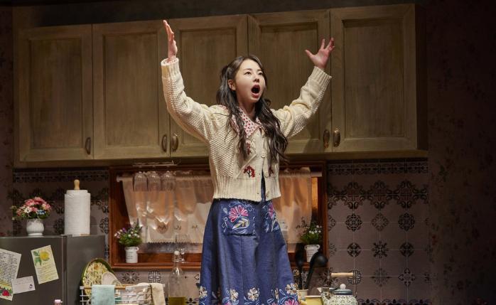 연극 ‘꽃의 비밀’ 공연 장면. 사진=장차, 파크컴퍼니