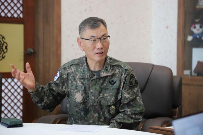 육군35보병사단장 김광석 (소장) 