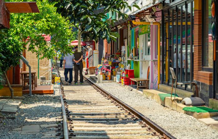 경암동 철길마을