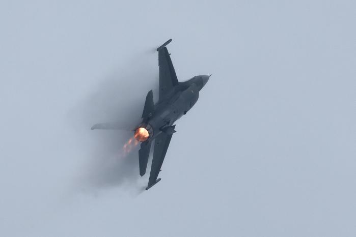 미 태평양공군사령부 소속 F-16 전투기.