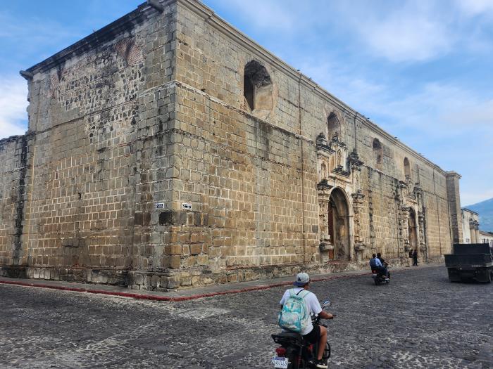 안티과 거리 풍경.