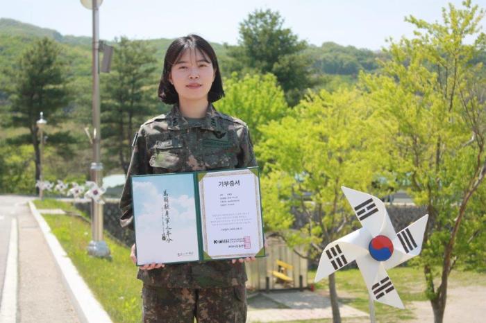 육군1군수지원사령부 섬광대대 성예경 중위.