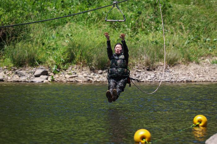 하향 횡단 훈련 중 80m 구간을 활강하는 모습.
