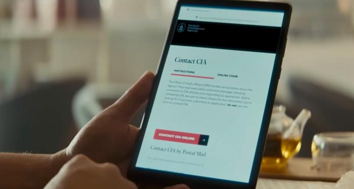 지난달 미 중앙정보국(CIA)이 유튜브 계정에 중국어로 올린 영상의 한 장면. 사진=CIA 유튜브 캡처