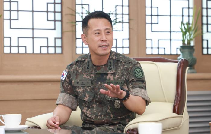 정유수 50보병사단장 