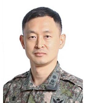 류지만 중령 육군2군단 작전참모처