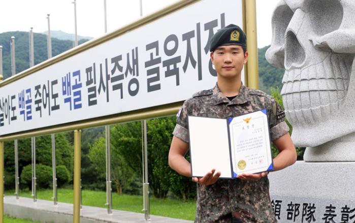 음주운전 차량 검거에 일조한 육군3보병사단 선승포병대대 김동규 병장. 사진=백지연 대위(진)